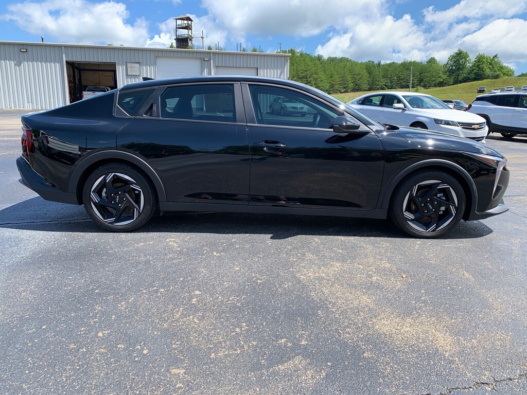 Used 2025 Kia K4 EX