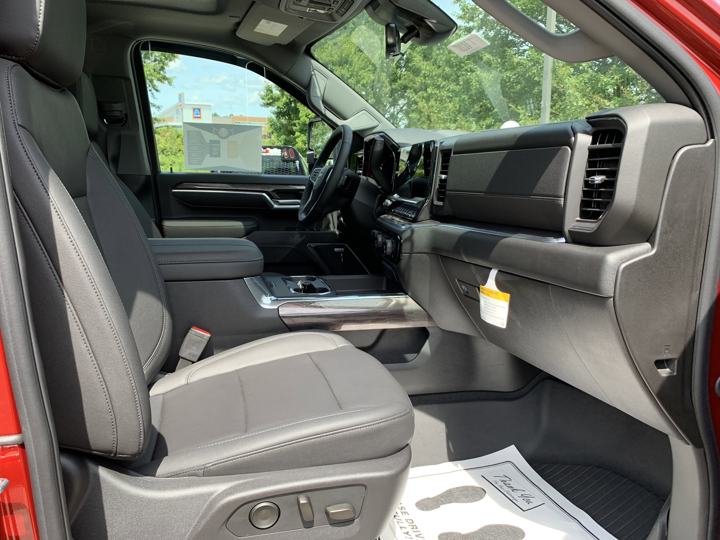 2025 Chevrolet Silverado 2500 HD LTZ - Photo 34