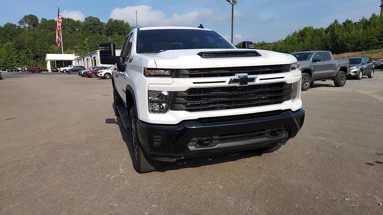 Used 2024 Chevrolet Silverado 2500HD Custom with VIN 2GC4YME72R1105485 for sale in Blue Ridge, GA