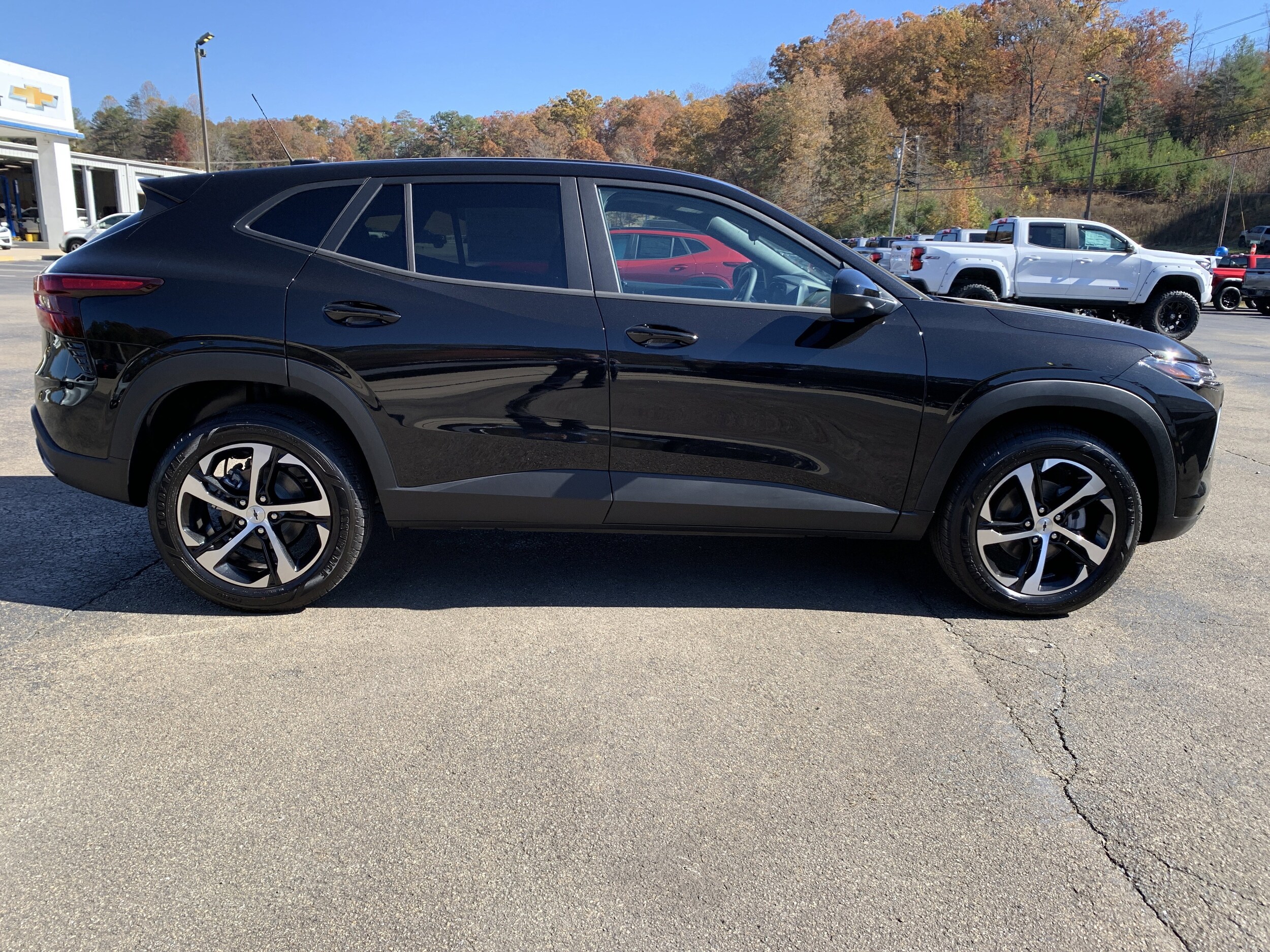 2026 Chevrolet Trax photo 2