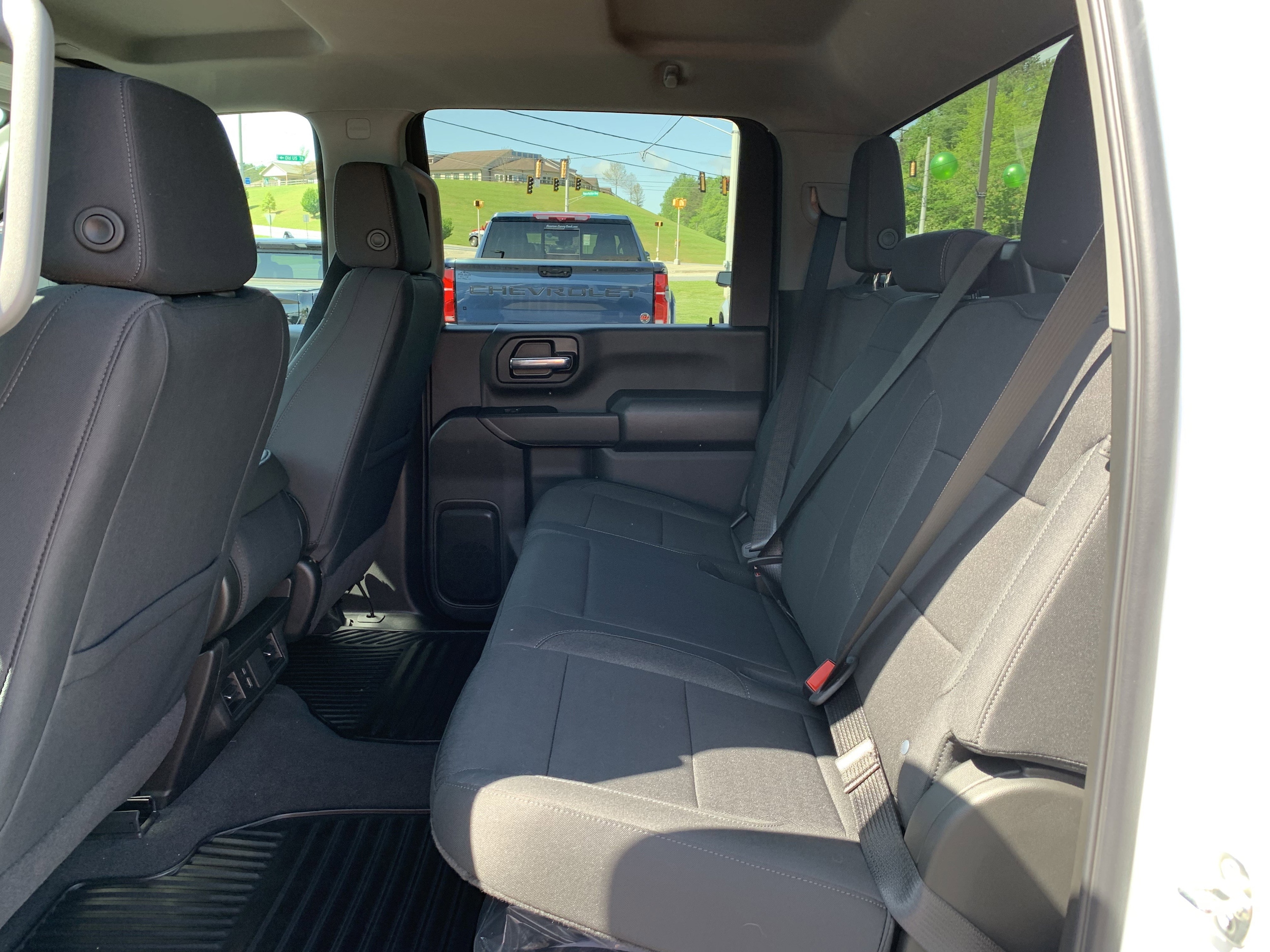 2025 Chevrolet Silverado 2500 HD Custom - Photo 17