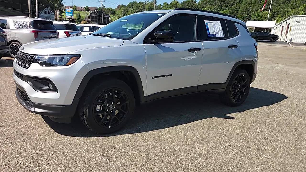 Used 2026 Jeep Compass Latitude Altitude
