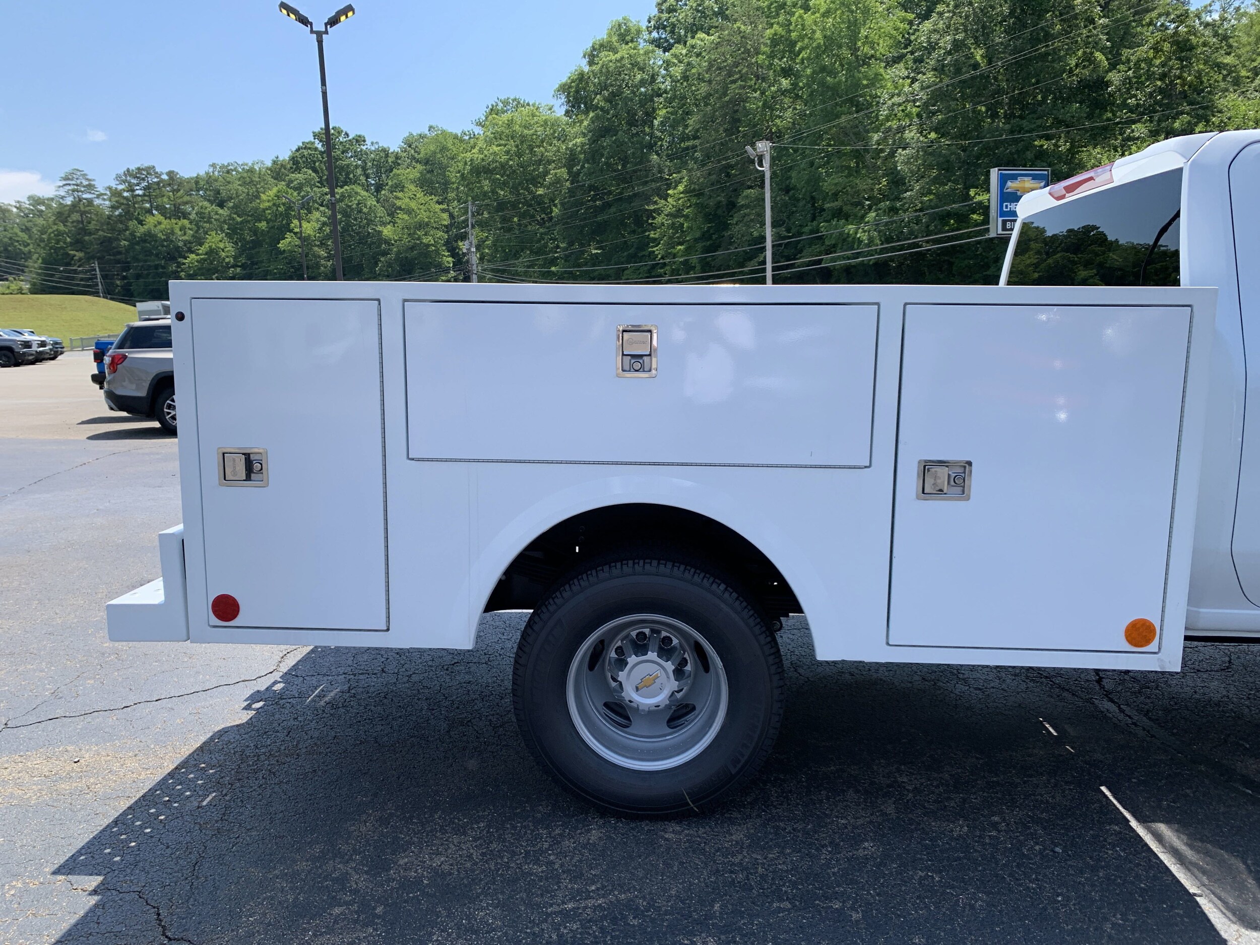 2025 Chevrolet Silverado 3500HD Work Truck photo 3