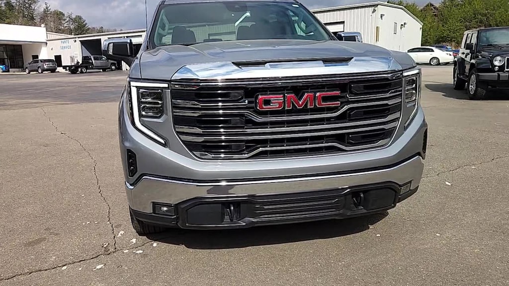 Used 2025 GMC Sierra 1500 SLT Truck