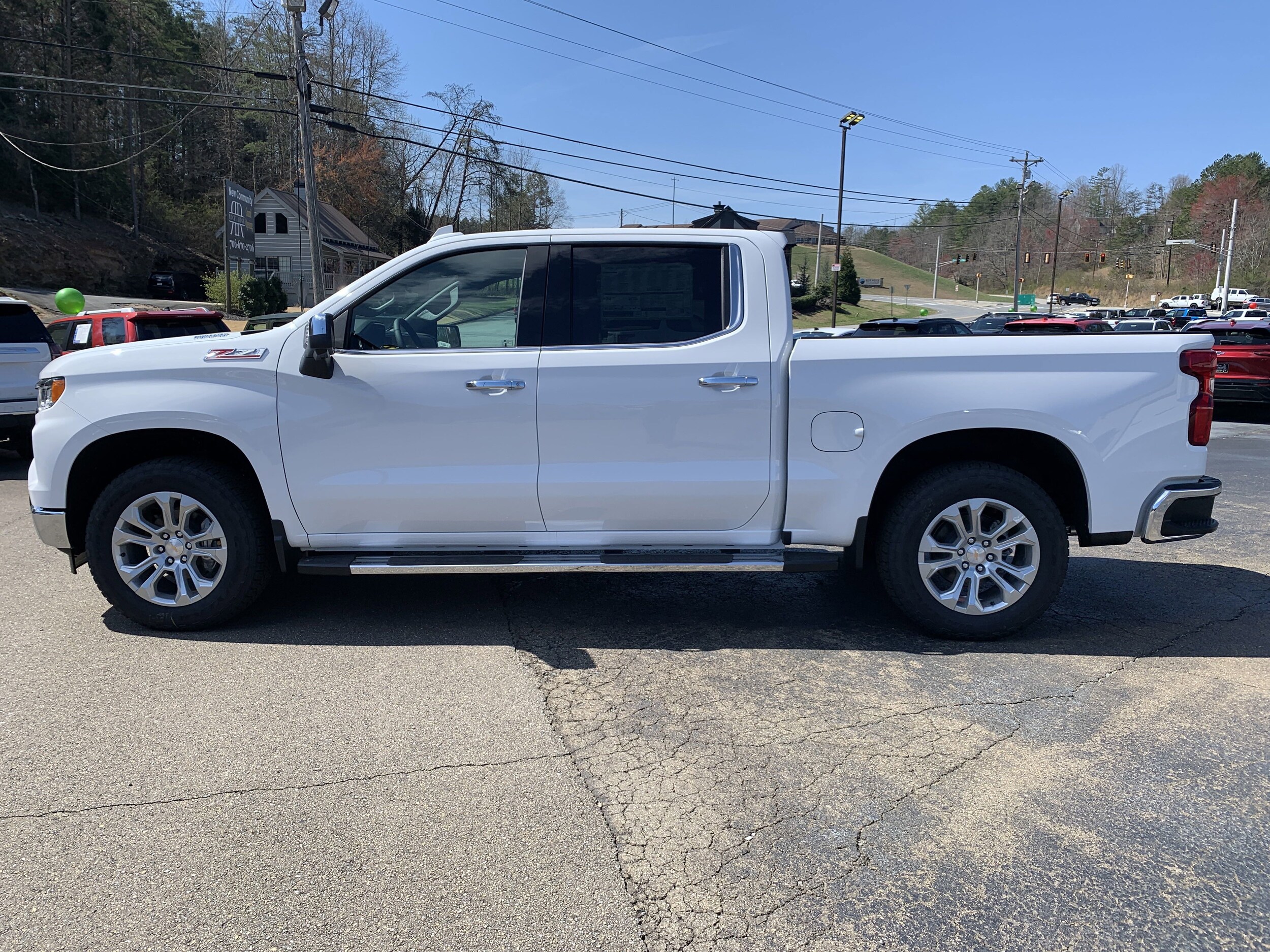 2025 Chevrolet Silverado 1500 LTZ photo 4