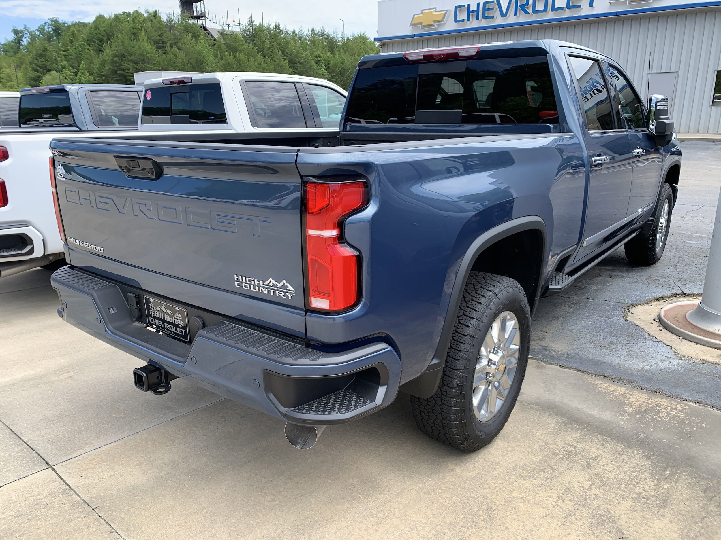 2025 Chevrolet Silverado 2500HD High Country photo 2