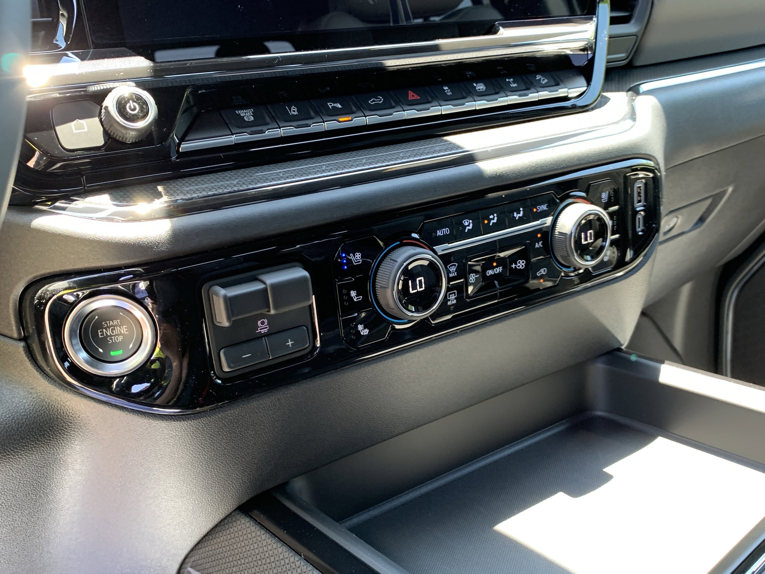 2026 Chevrolet Silverado 2500 HD ZR2 - Photo 21