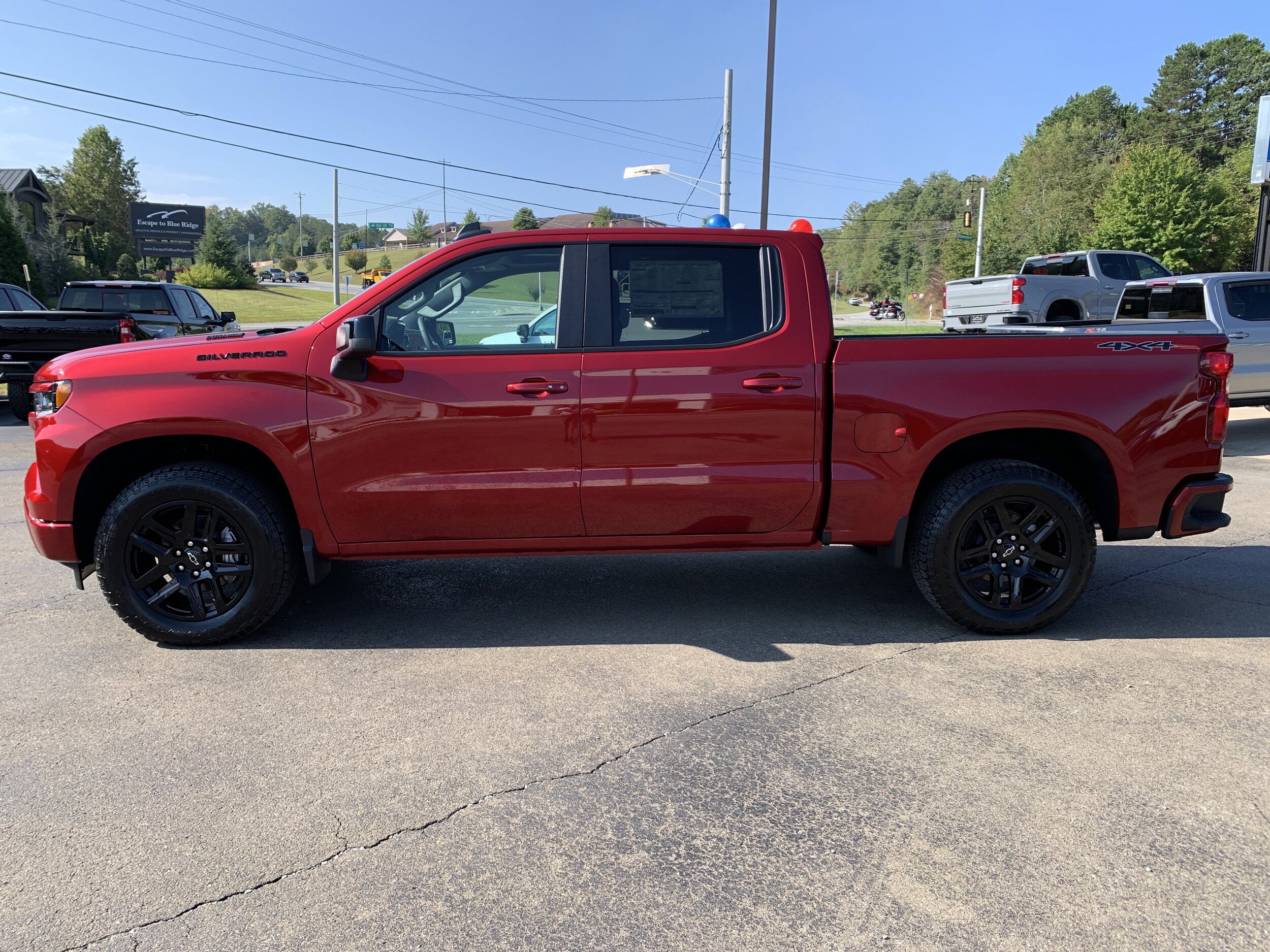 2025 Chevrolet Silverado 1500 RST photo 3