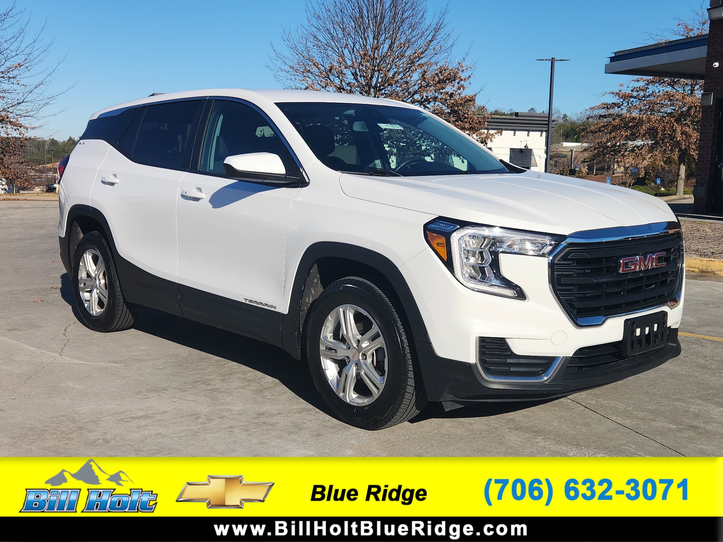 2024 GMC Terrain SLE's photo