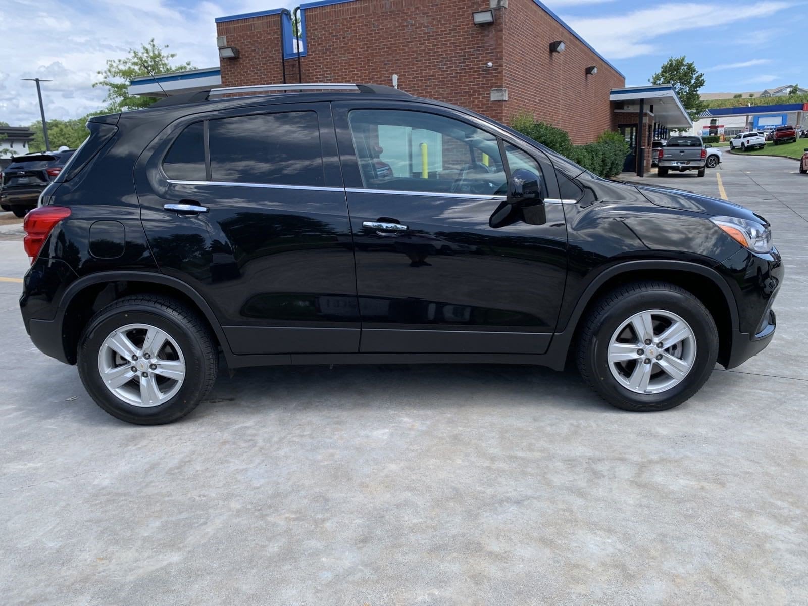 Used 2019 Chevrolet Trax LT with VIN KL7CJPSB6KB938736 for sale in Canton, GA