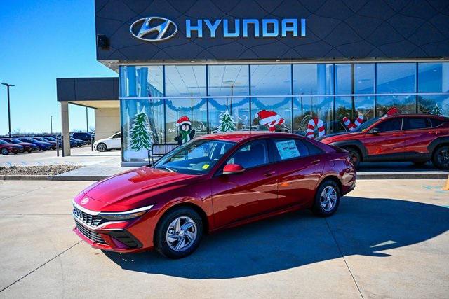 2026 Hyundai Elantra SE's photo