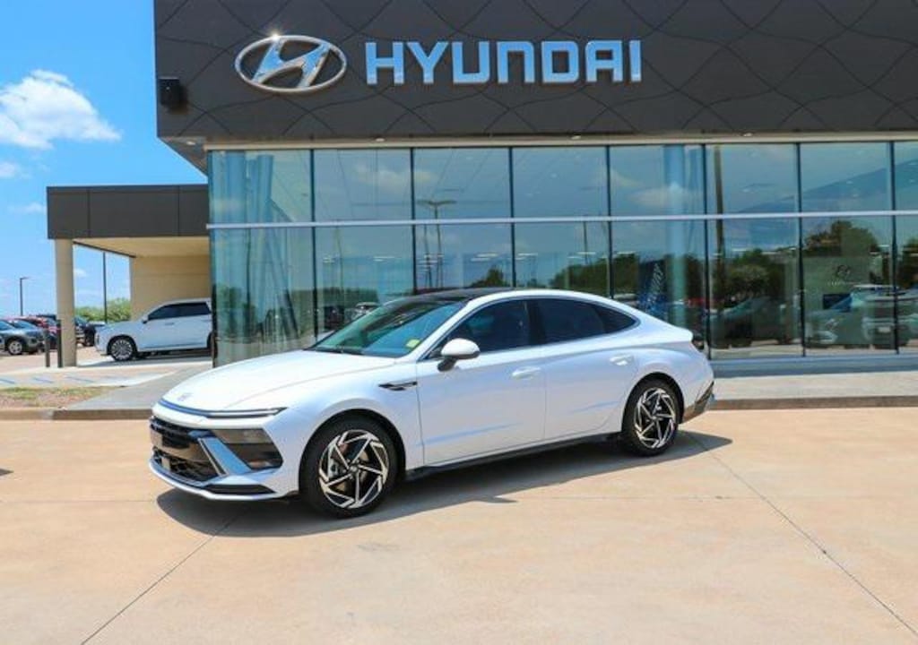 New 2025 Hyundai Sonata SEL Convenience Sedan