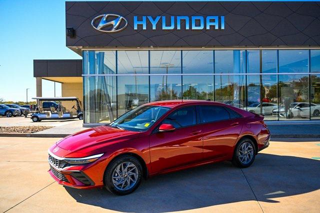 2026 Hyundai Elantra Blue's photo