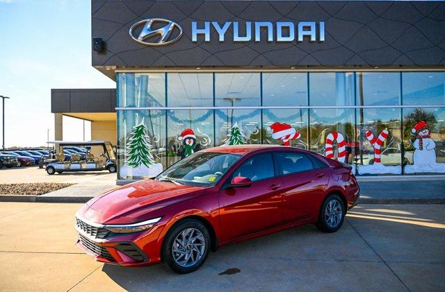 2026 Hyundai Elantra Blue's photo