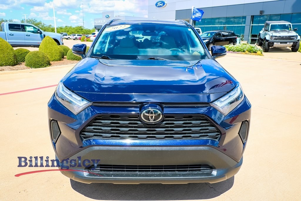 Used 2022 Toyota RAV4 XLE with VIN 2T3W1RFV7NW205560 for sale in Lawton, OK