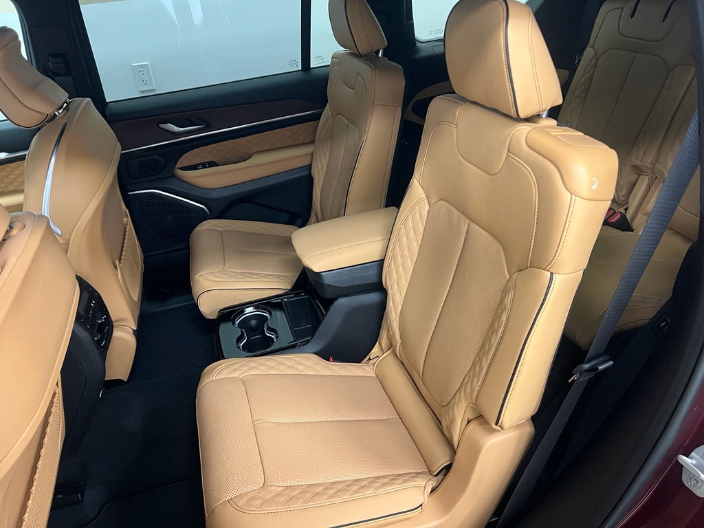 2025 Jeep Grand Cherokee L Summit - Photo 11