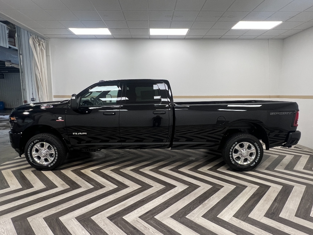 New 2026 Ram 3500 BIG HORN CREW CAB 4X4 8' BOX Pickup