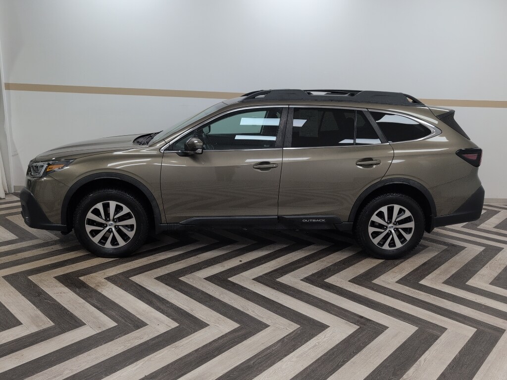 2020 Subaru Outback Premium photo 2