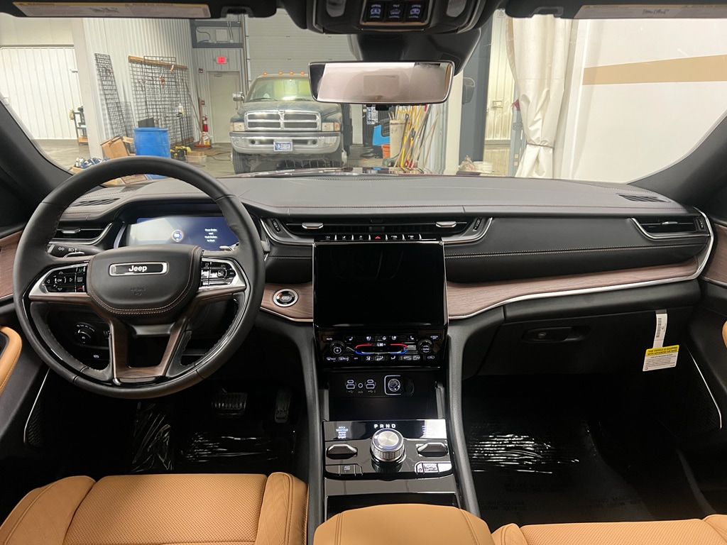 2025 Jeep Grand Cherokee L Summit - Photo 8
