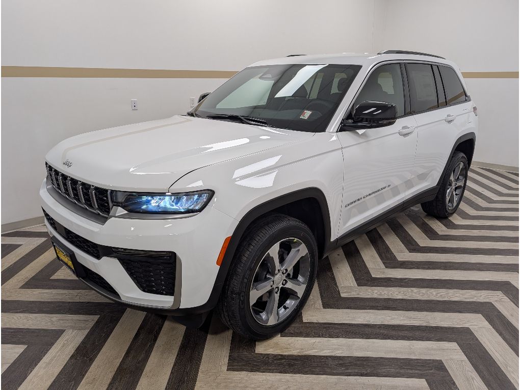 2026 Jeep Grand Cherokee Limited 4x4's photo