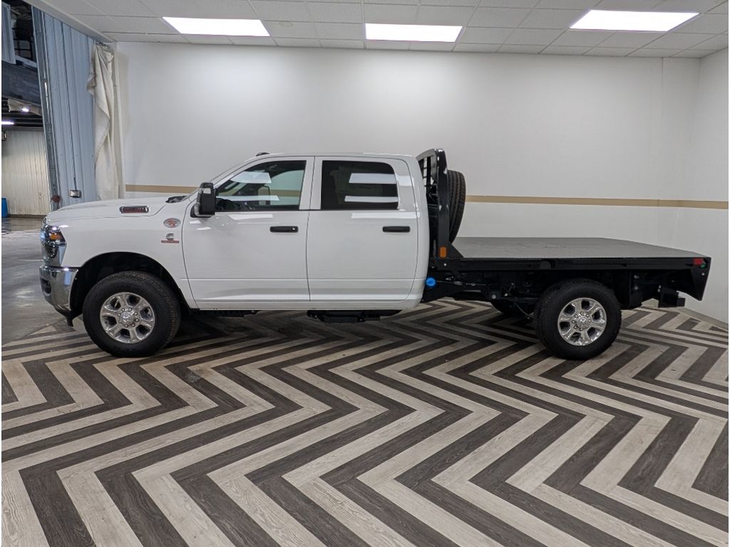 2025 Ram 3500 Tradesman photo 2