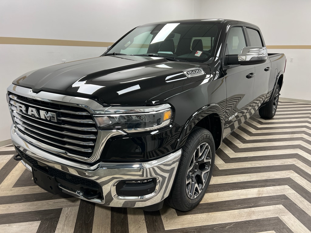 New 2026 Ram 1500 LARAMIE CREW CAB 4X4 6'4 BOX Pickup