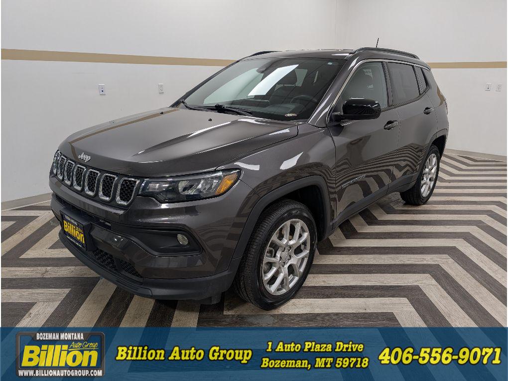 2023 Jeep Compass Latitude Lux 4X4's photo