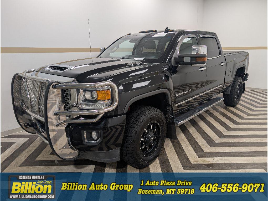 2017 GMC Sierra 4WD Crew Cab Standard Box Denali's photo