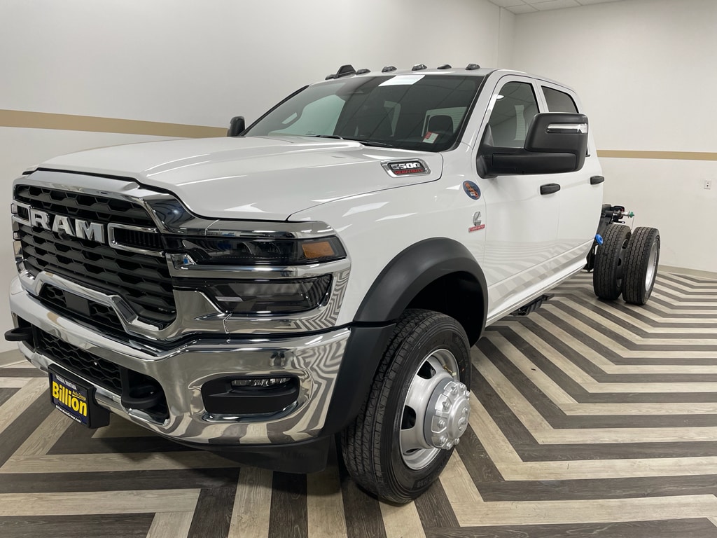 New 2025 Ram 5500 Chassis Cab 5500 TRADESMAN CHASSIS CREW CAB 4X4 60' CA Pickup