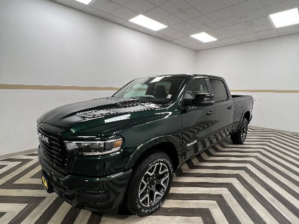 New 2026 Ram 1500 LARAMIE CREW CAB 4X4 6'4 BOX Pickup