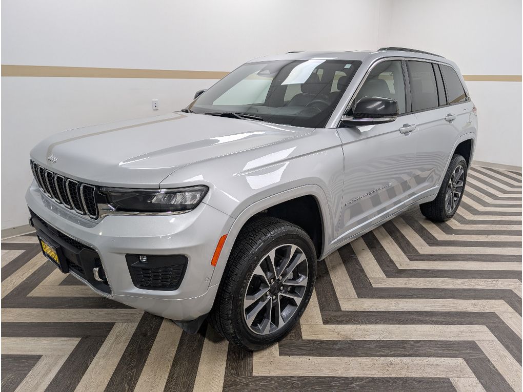 2024 Jeep Grand Cherokee Overland 4x4's photo