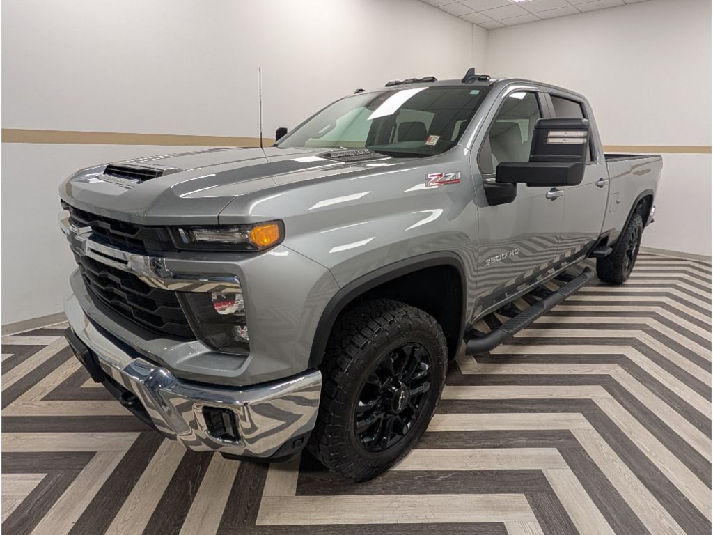 Used 2025 Chevrolet Silverado 3500 HD LT Truck Crew Cab
