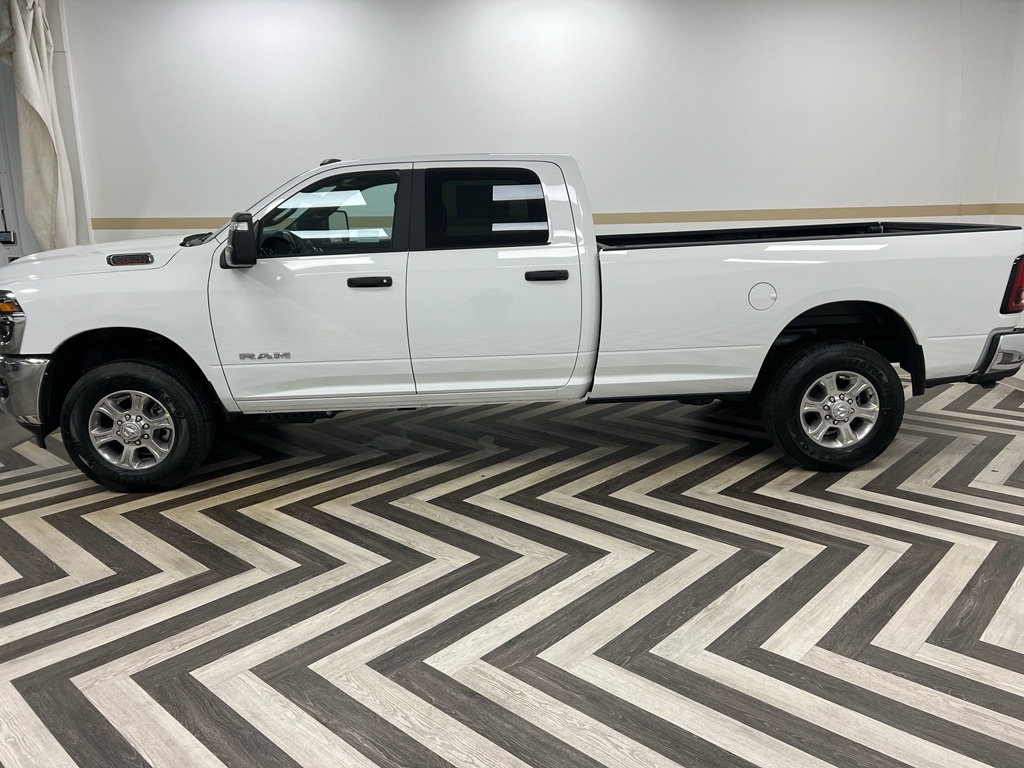 New 2026 Ram 2500 BIG HORN CREW CAB 4X4 8' BOX Pickup
