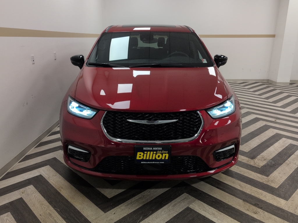 2026 Chrysler Pacifica Select - Photo 16