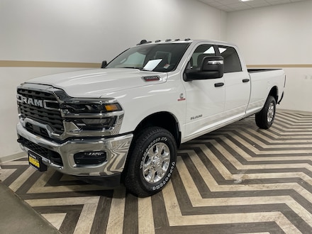 2025 Ram 3500 BIG HORN CREW CAB 4X4 8' BOX Pickup