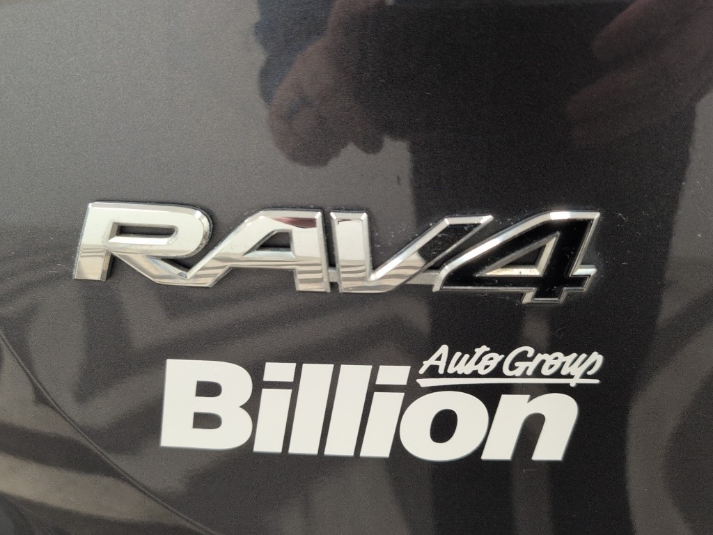 Used 2018 Toyota RAV4 LE SUV