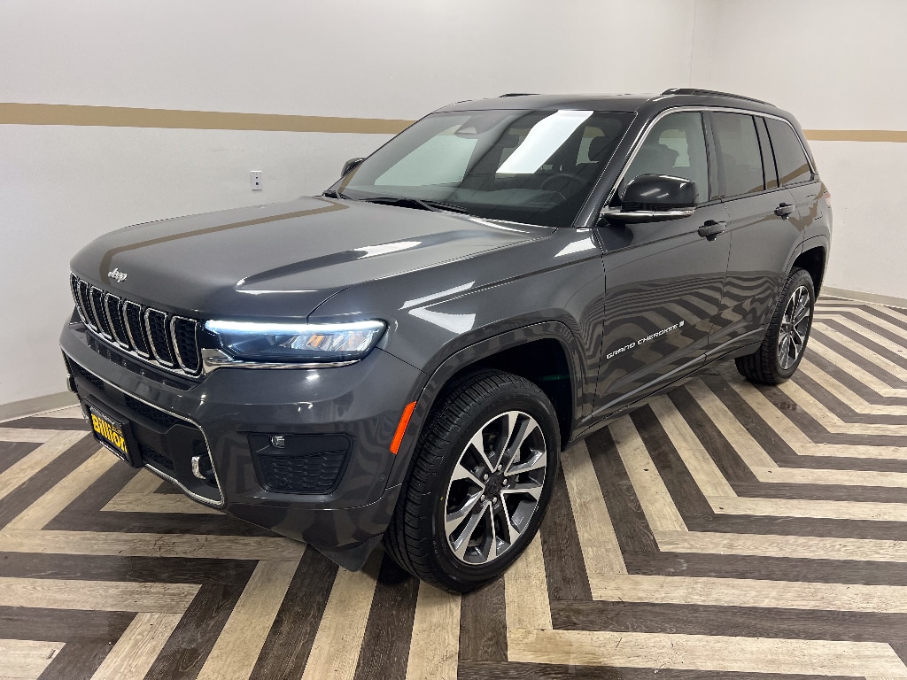 2024 Jeep Grand Cherokee Overland 4x4's photo