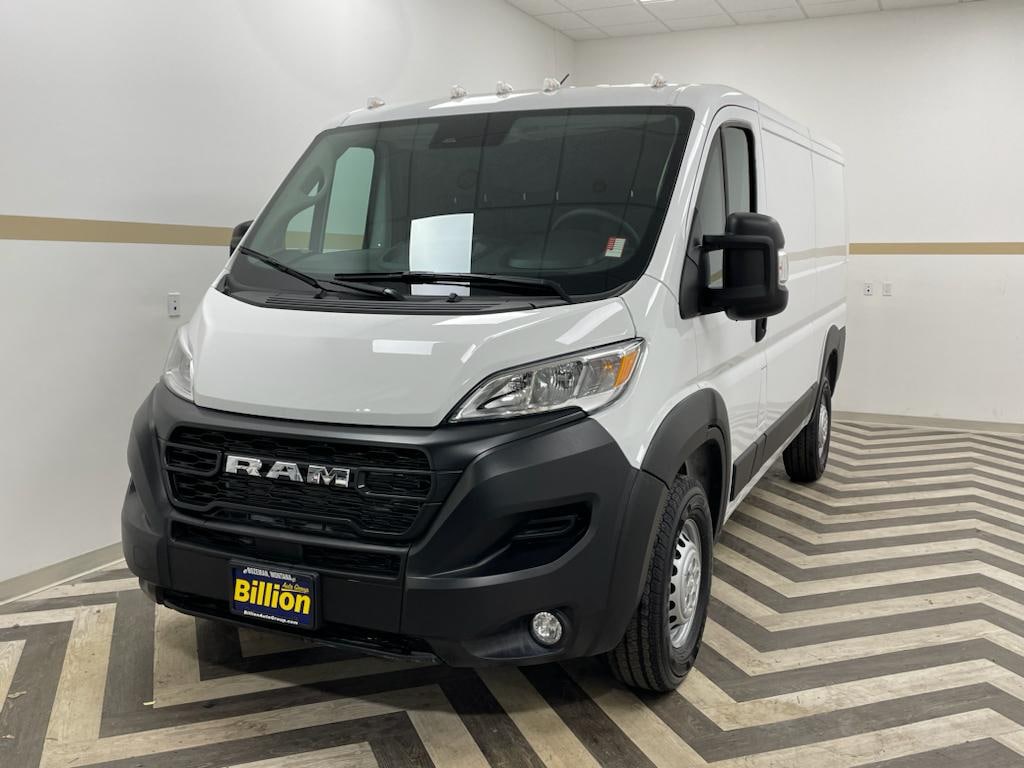 New 2025 Ram ProMaster PROMASTER 1500 TRADESMAN CARGO VAN LOW ROOF 136' W Cargo Van