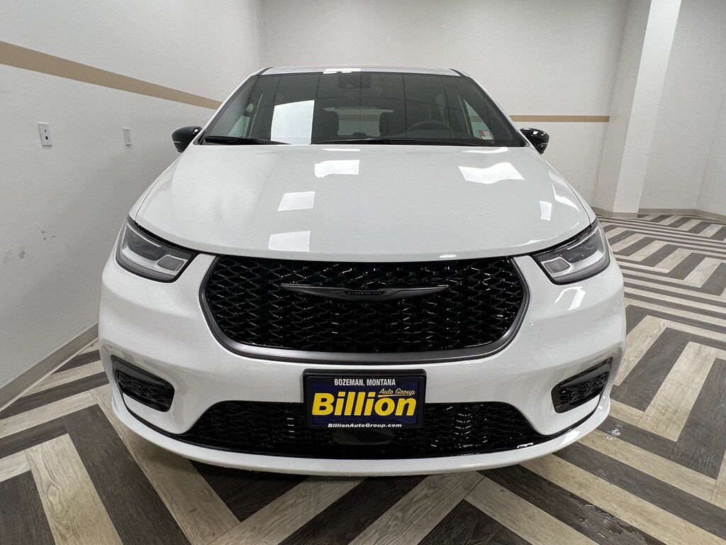 2026 Chrysler Pacifica Select - Photo 16