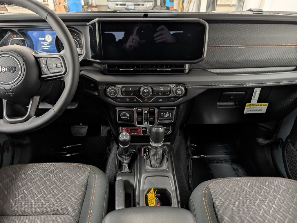 2026 Jeep Gladiator Mojave - Photo 12