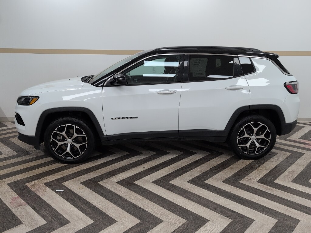2024 Jeep Compass Limited photo 2