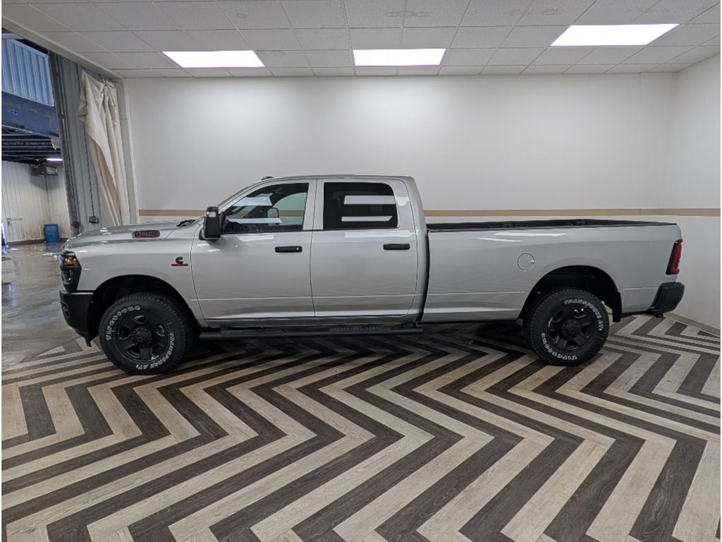 New 2026 Ram 3500 TRADESMAN CREW CAB 4X4 8' BOX Pickup