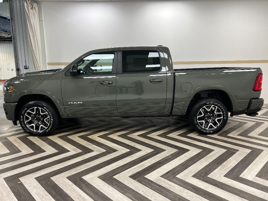 New 2026 Ram 1500 LARAMIE CREW CAB 4X4 5'7 BOX Pickup