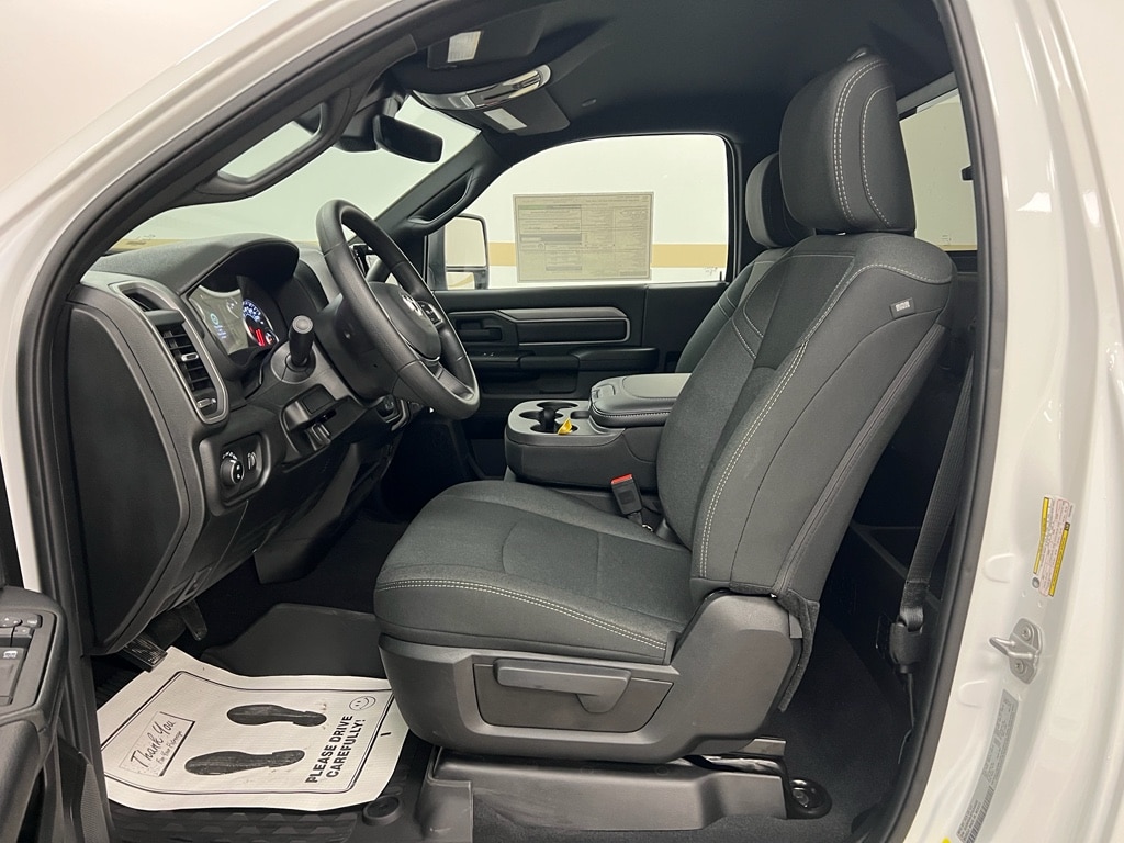 New 2026 Ram 2500 TRADESMAN REGULAR CAB 4X4 8' BOX Pickup