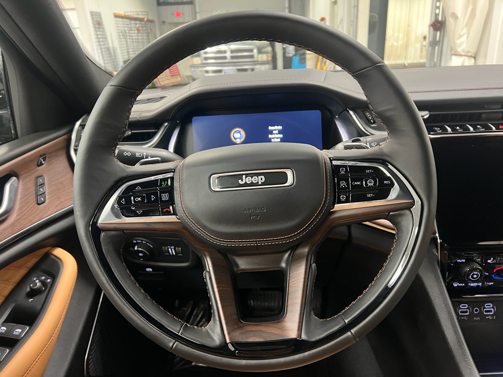 2025 Jeep Grand Cherokee L Summit - Photo 10