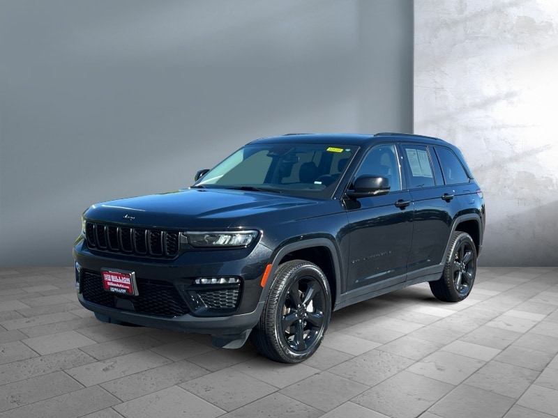 Used 2023 Jeep Grand Cherokee Limited with VIN 1C4RJHBG0PC516722 for sale in Worthington, Minnesota