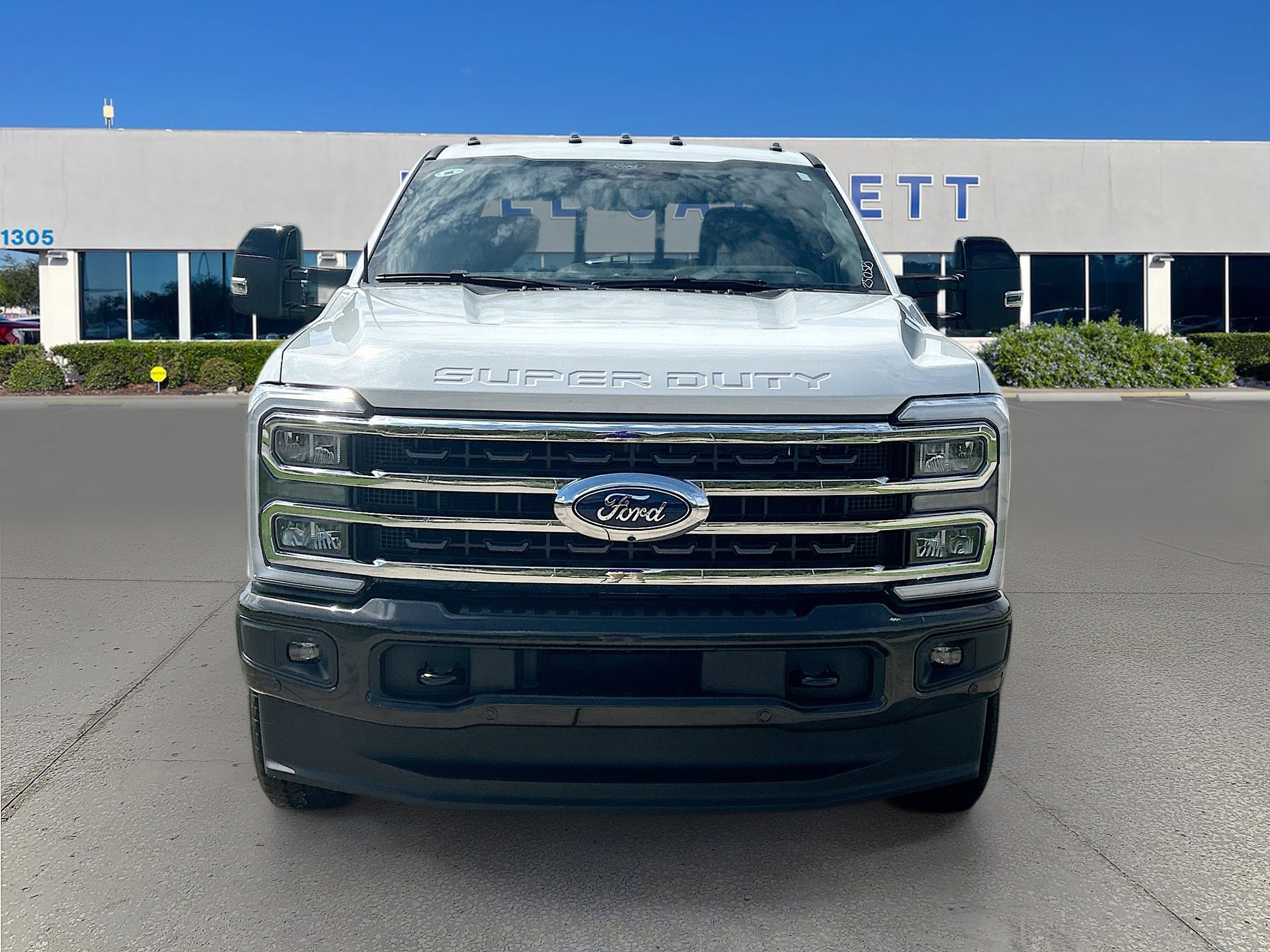 2025 Ford F-350 King Ranch photo 2