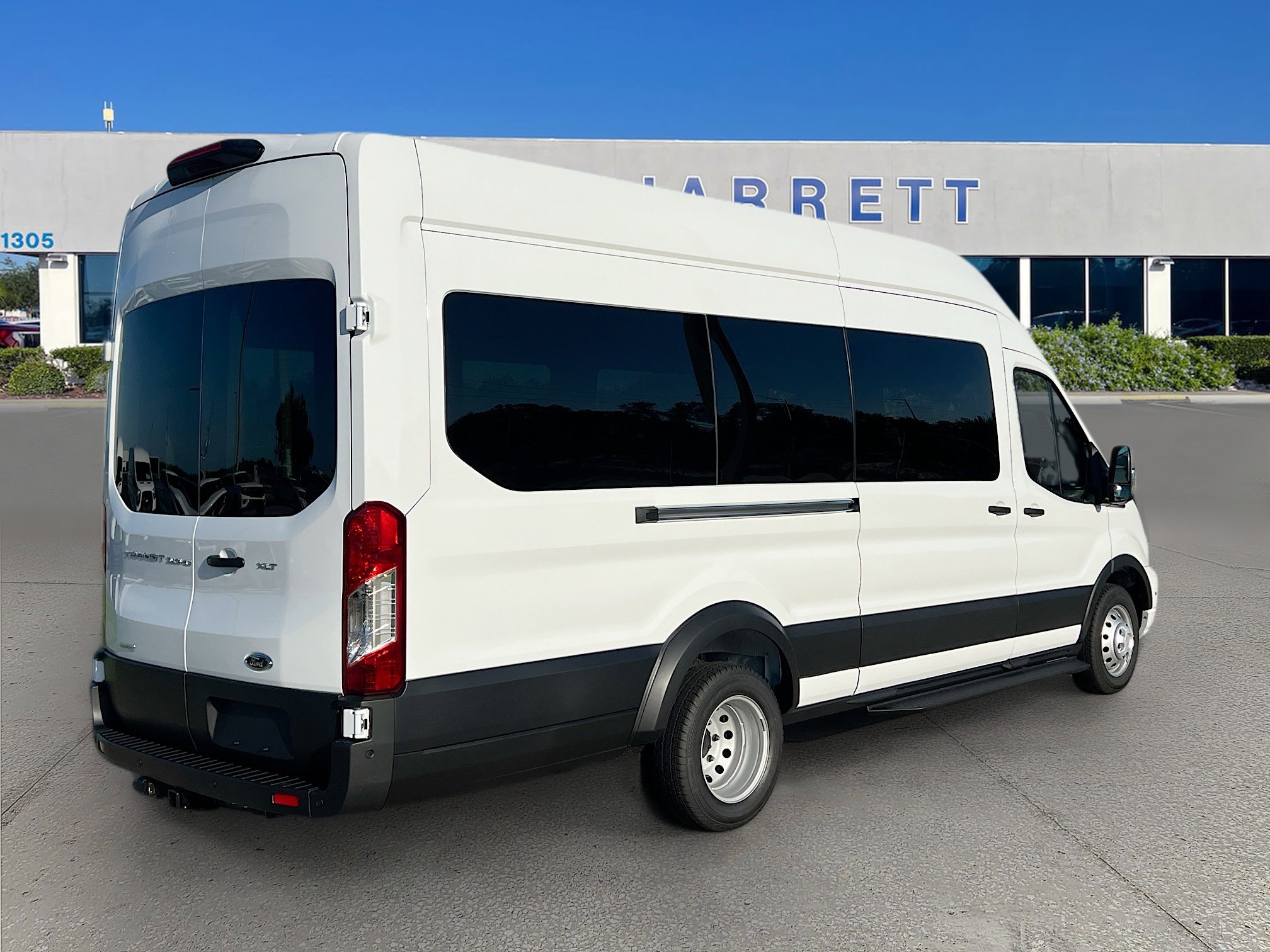 2025 Ford Transit Passenger Van XLT photo 3