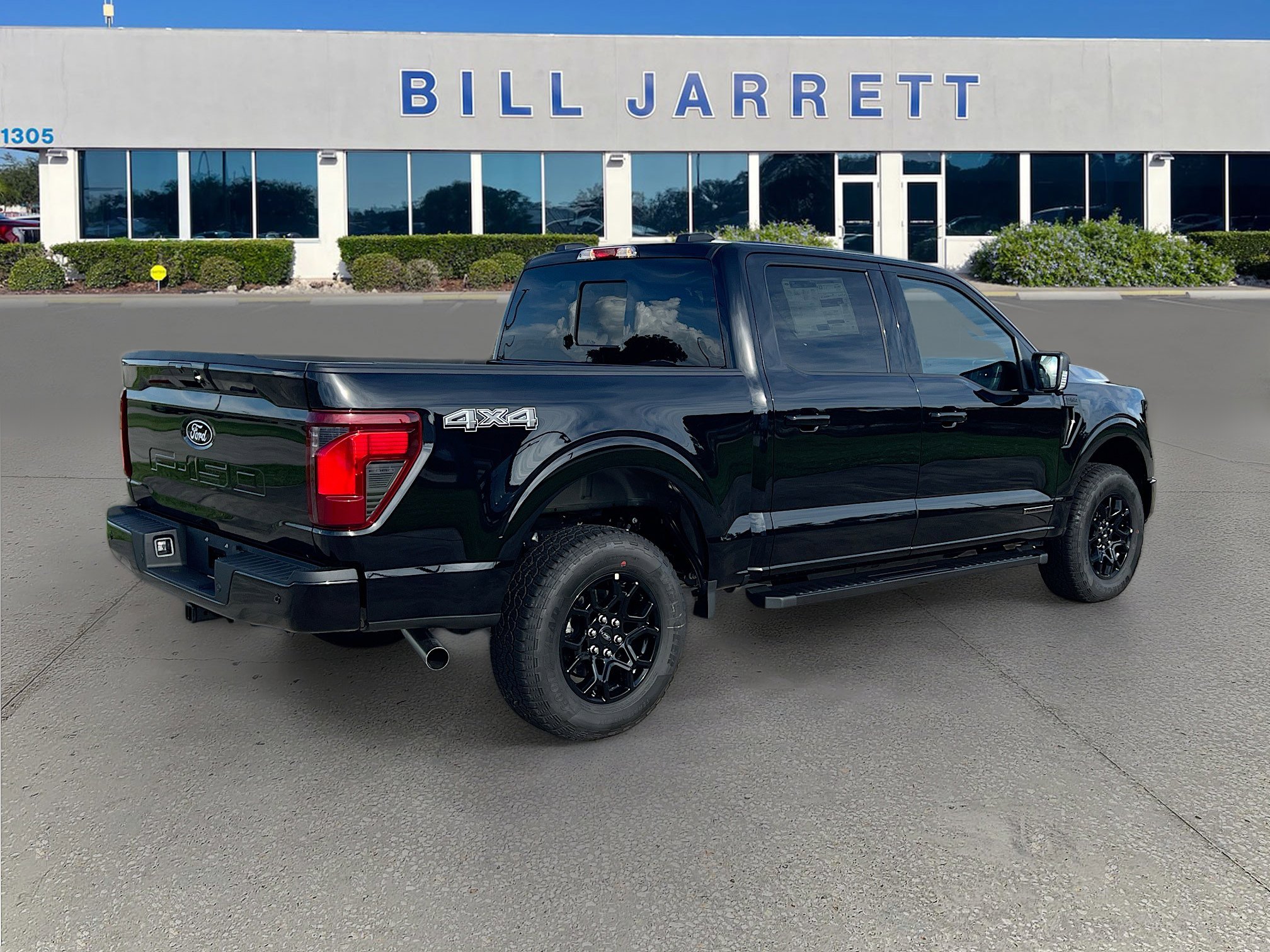 2025 Ford F-150 XLT photo 4
