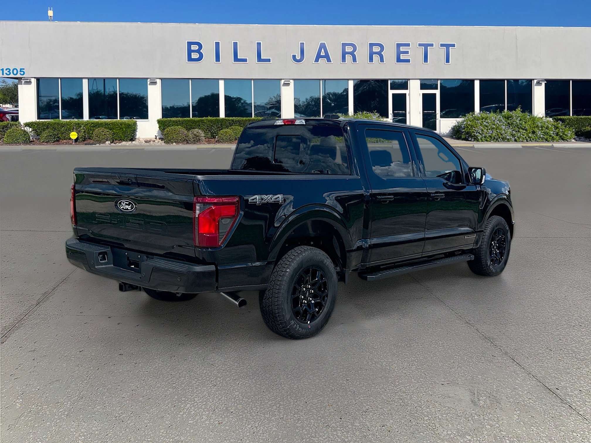 2025 Ford F-150 XLT photo 4